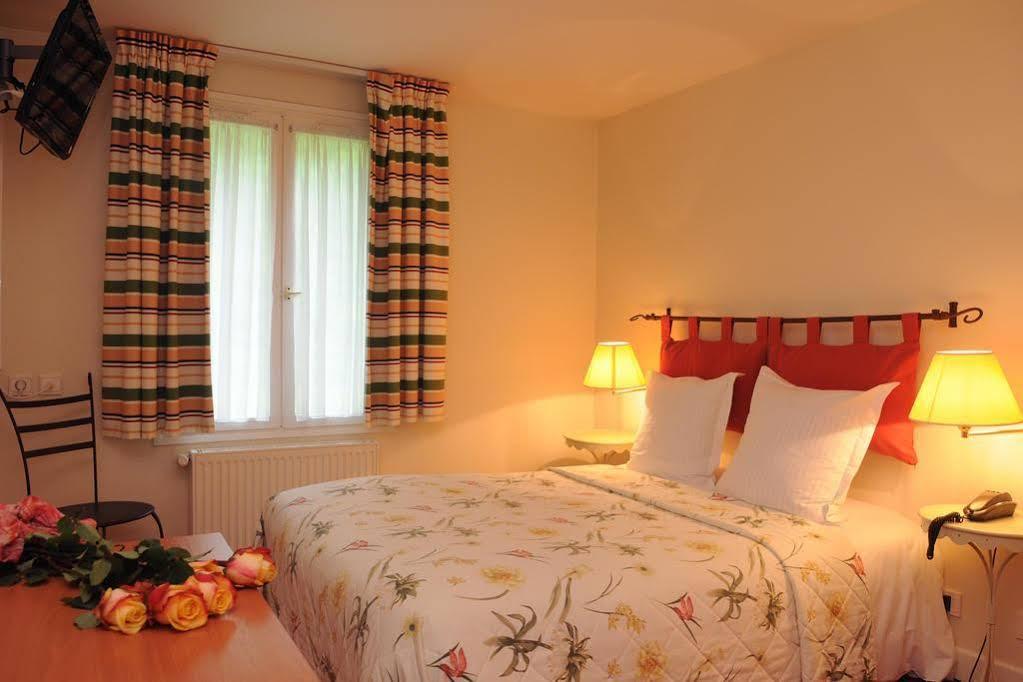 Logis Domaine De Valaudran 3*